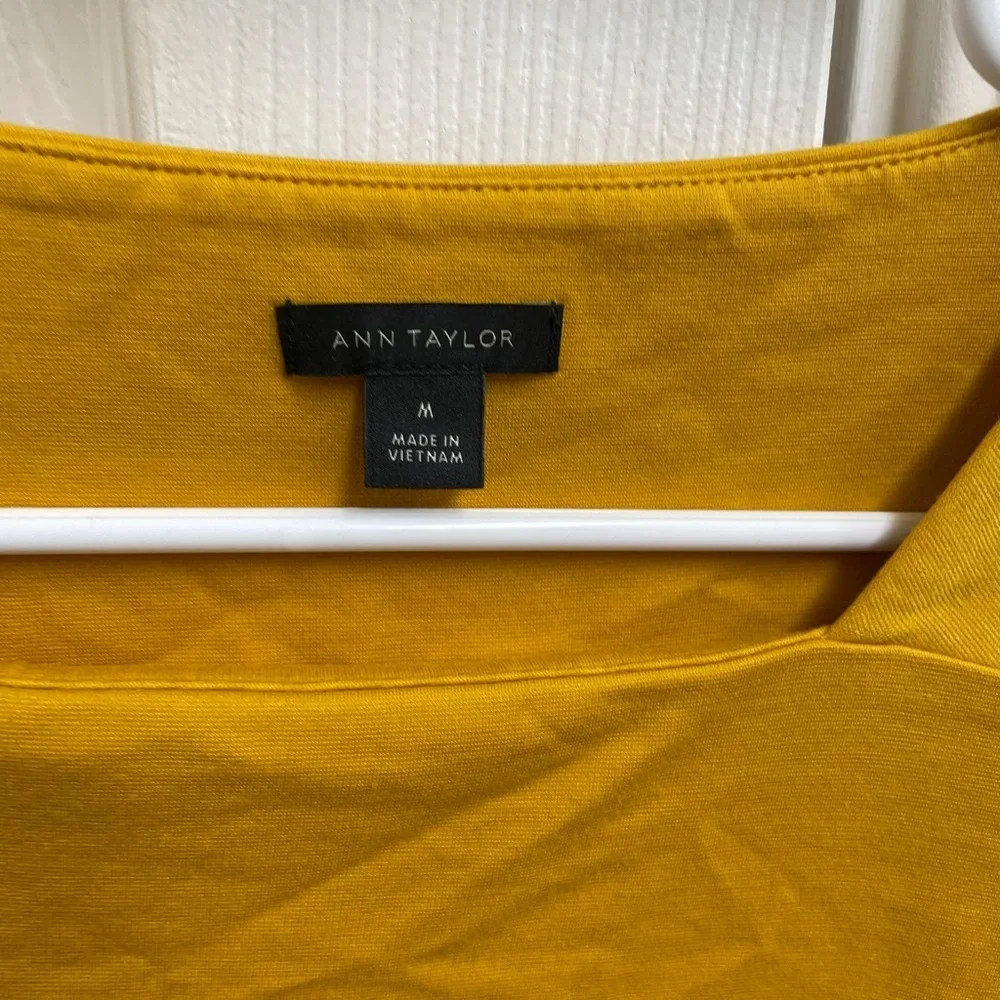 Ann Taylor blouse size medium - Picture 3 of 4